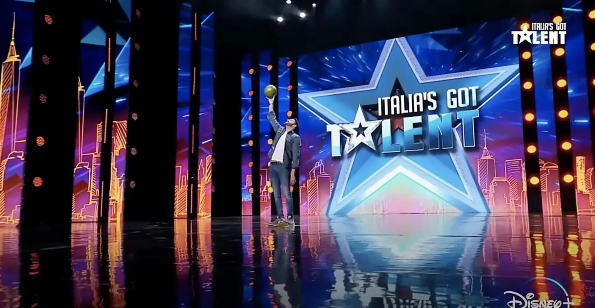 Sergio Starman sul palco di Italia's Got Talent