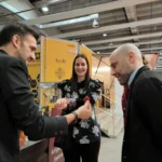 attirera visitatori allo stand in fiera mago starman